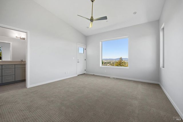 1292 Wikiup Dr, Santa Rosa, CA 95403