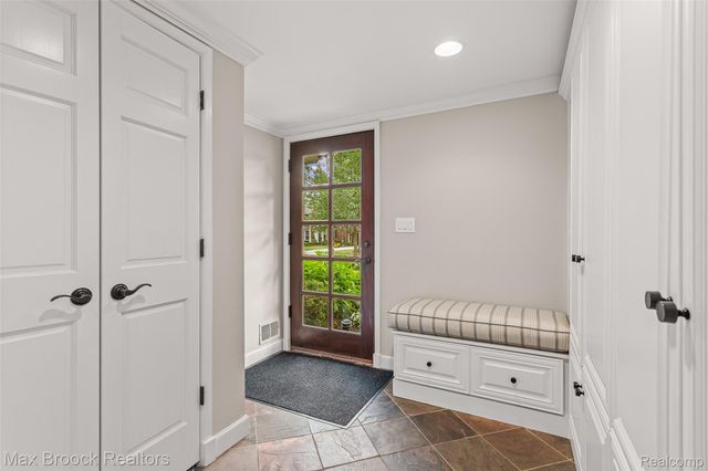 416 Puritan Avenue, Birmingham, MI 48009