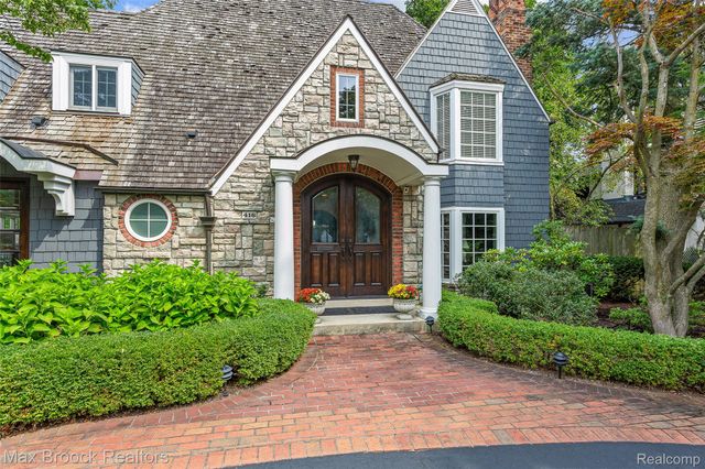 416 Puritan Avenue, Birmingham, MI 48009