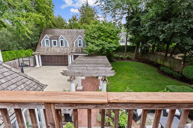 416 Puritan Avenue, Birmingham, MI 48009