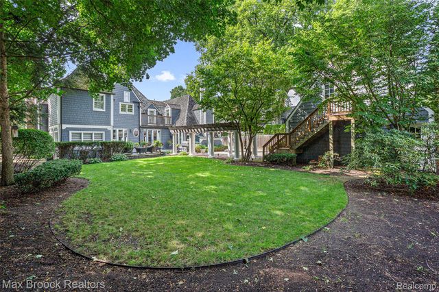 416 Puritan Avenue, Birmingham, MI 48009