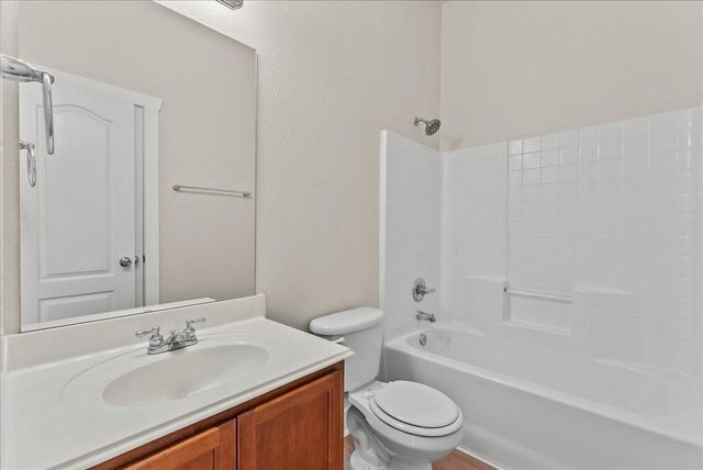 122 Tonkawa Canyon Drive, La Marque, TX 77568