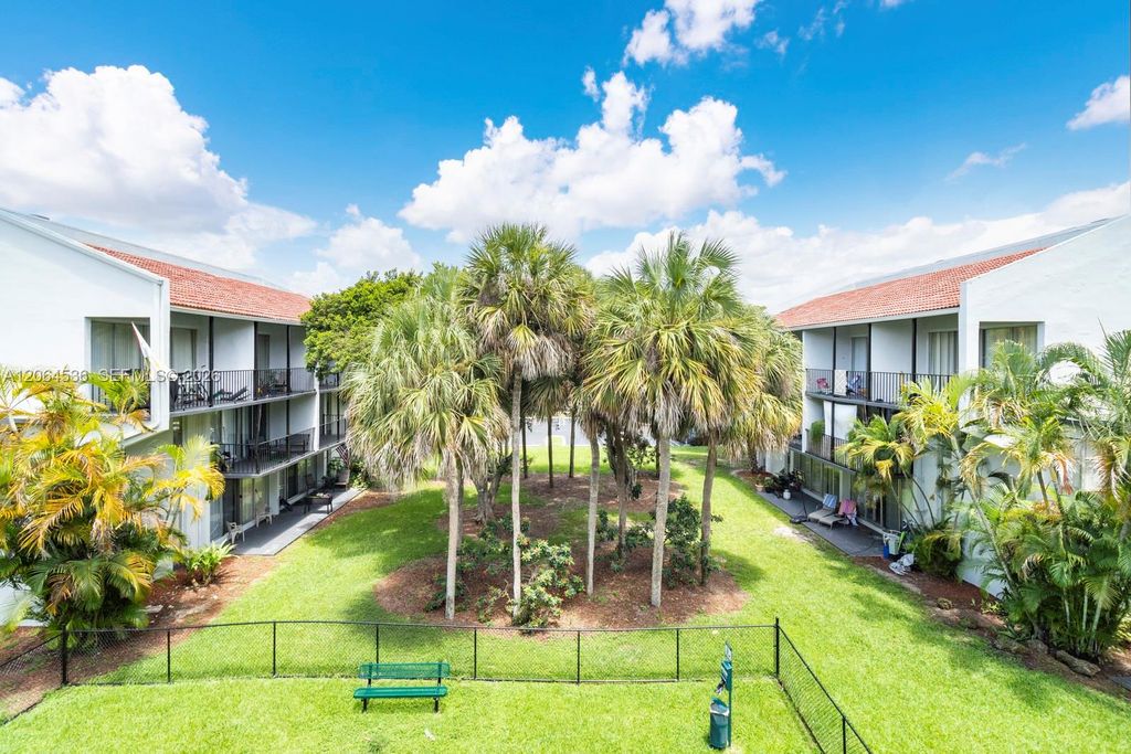 2930 Forest Hills Blvd B102, Coral Springs, FL 33065