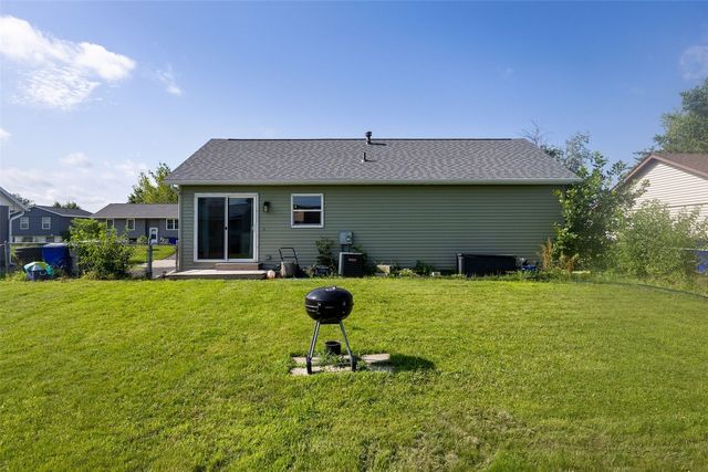 3716 Fir Tree Drive NE, Cedar Rapids, IA 52402