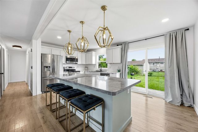 3716 Fir Tree Drive NE, Cedar Rapids, IA 52402