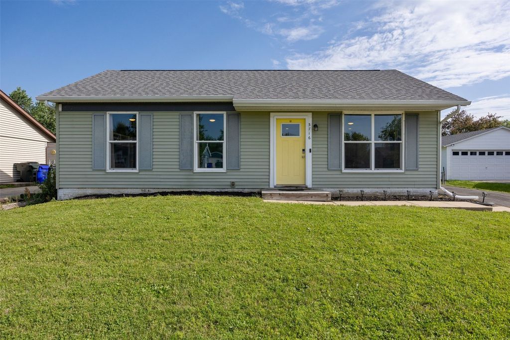 3716 Fir Tree Drive NE, Cedar Rapids, IA 52402