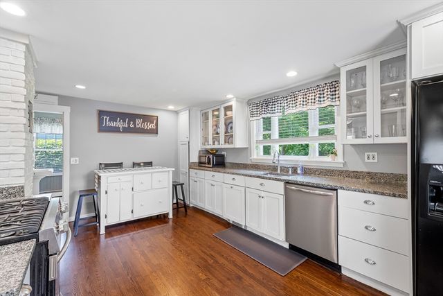 623 Commercial St, Braintree, MA 02184