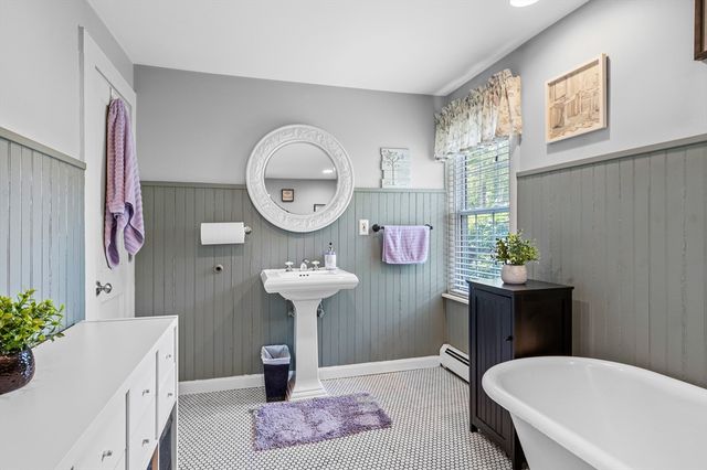 623 Commercial St, Braintree, MA 02184