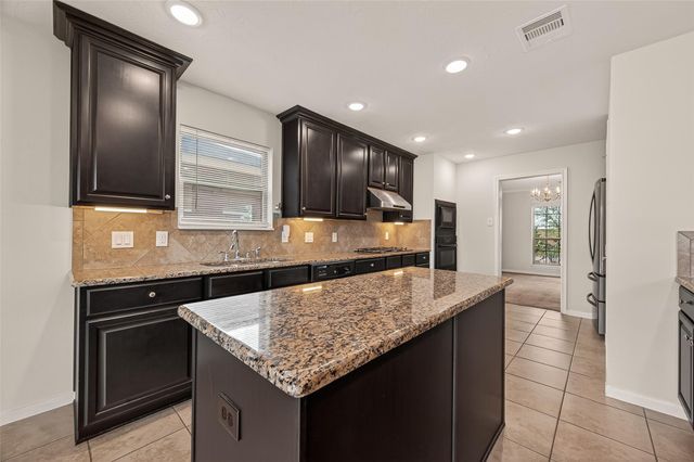 29 Palmero Way, Manvel, TX 77578