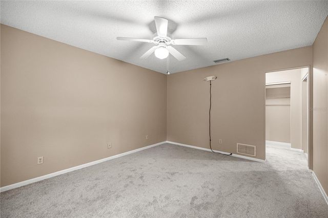 2052 SE 37TH COURT CIRCLE, Ocala, FL 34471