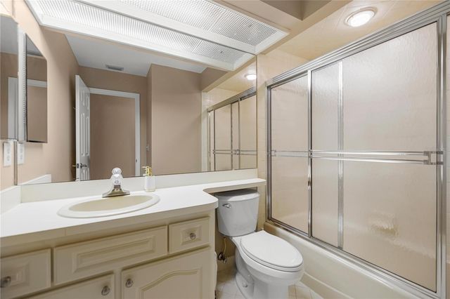2052 SE 37TH COURT CIRCLE, Ocala, FL 34471
