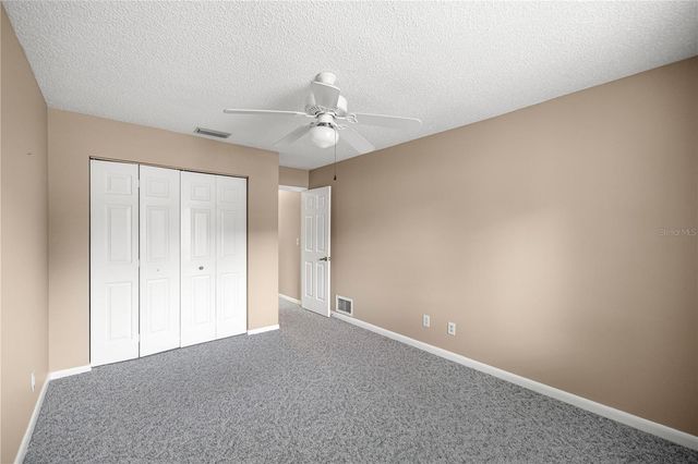 2052 SE 37TH COURT CIRCLE, Ocala, FL 34471