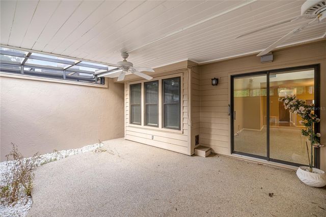 2052 SE 37TH COURT CIRCLE, Ocala, FL 34471