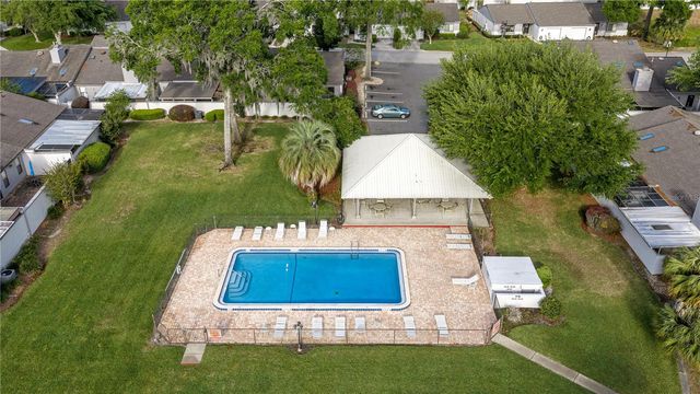 2052 SE 37TH COURT CIRCLE, Ocala, FL 34471