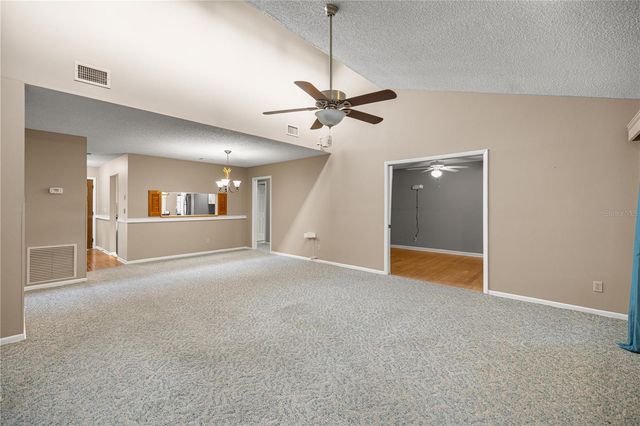 2052 SE 37TH COURT CIRCLE, Ocala, FL 34471