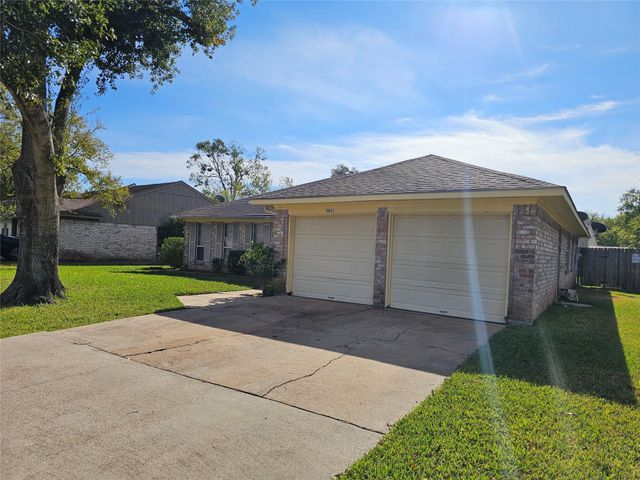 5031 Whispering Falls Drive, Houston, TX 77084