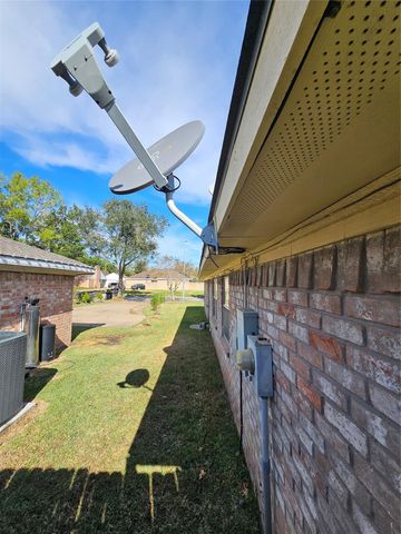 5031 Whispering Falls Drive, Houston, TX 77084