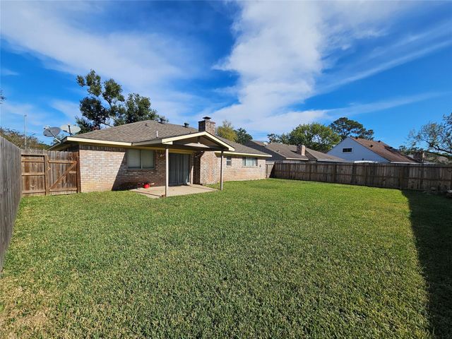 5031 Whispering Falls Drive, Houston, TX 77084