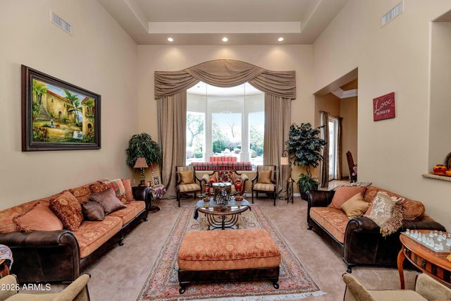 10453 E LAUREL Lane, Scottsdale, AZ 85259