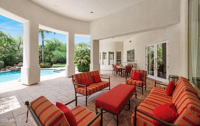 10453 E LAUREL Lane, Scottsdale, AZ 85259
