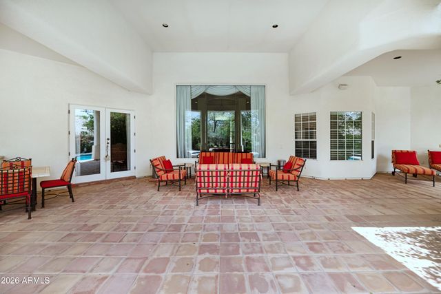 10453 E LAUREL Lane, Scottsdale, AZ 85259