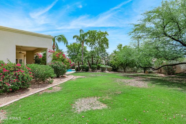 10453 E LAUREL Lane, Scottsdale, AZ 85259
