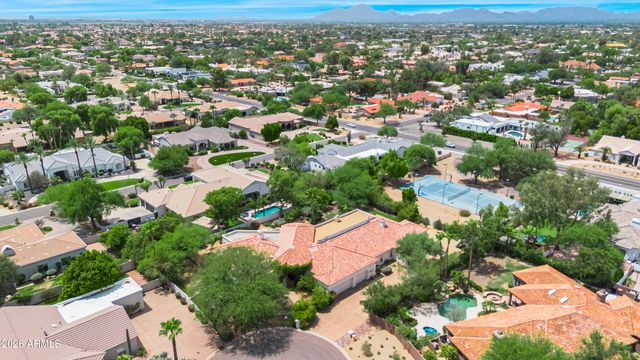 10453 E LAUREL Lane, Scottsdale, AZ 85259