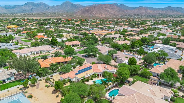 10453 E LAUREL Lane, Scottsdale, AZ 85259