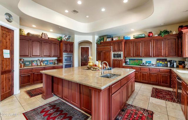 10453 E LAUREL Lane, Scottsdale, AZ 85259
