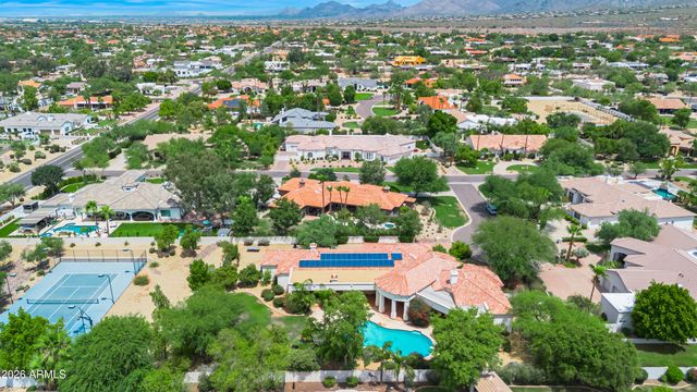 10453 E LAUREL Lane, Scottsdale, AZ 85259