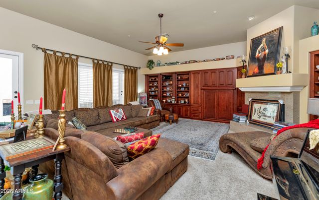 10453 E LAUREL Lane, Scottsdale, AZ 85259