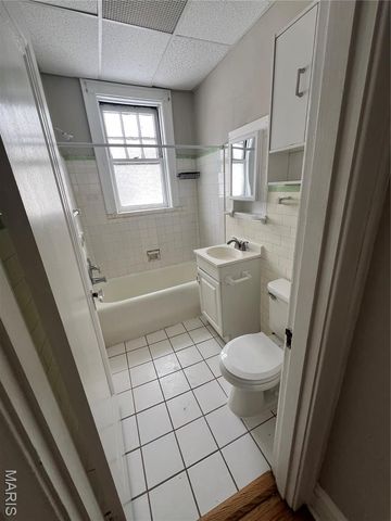 7080 Mitchell Avenue, Richmond Heights, MO 63117