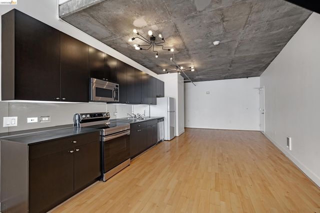 311 Oak St 842, Oakland, CA 94607