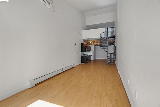 311 Oak St 842, Oakland, CA 94607