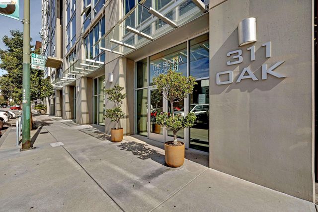 311 Oak St 842, Oakland, CA 94607