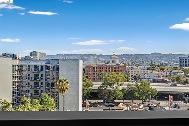 311 Oak St 842, Oakland, CA 94607
