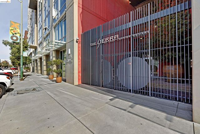 311 Oak St 842, Oakland, CA 94607