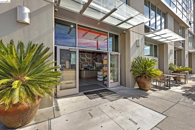 311 Oak St 842, Oakland, CA 94607