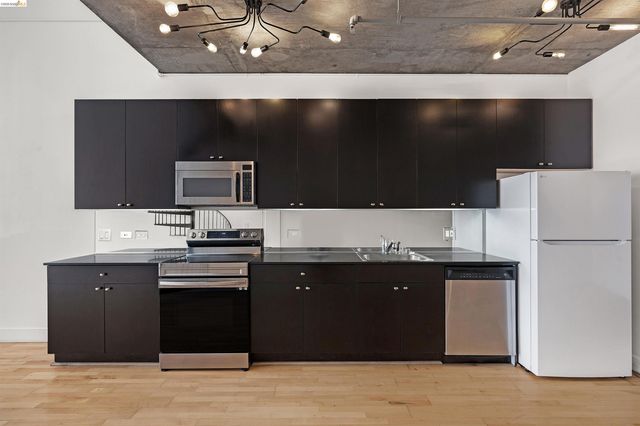 311 Oak St 842, Oakland, CA 94607