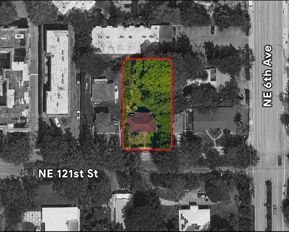 585 NE 121st St, North Miami, FL 33161