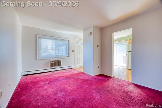 114 Ladd Road, Walled Lake, MI 48390