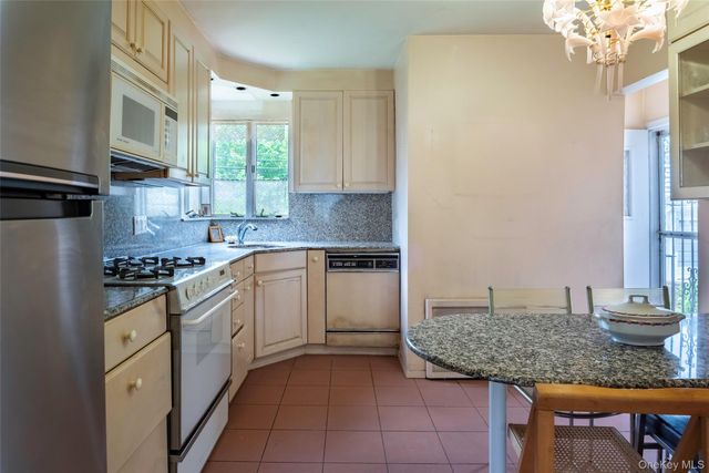 141-27 Coolidge Avenue, Briarwood, NY 11435