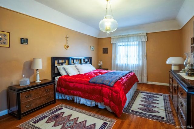 141-27 Coolidge Avenue, Briarwood, NY 11435