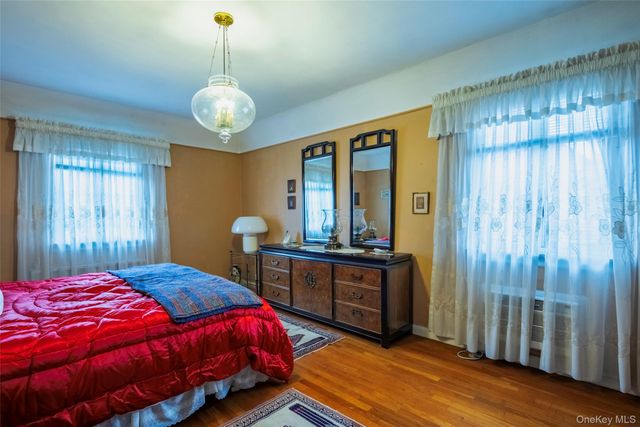 141-27 Coolidge Avenue, Briarwood, NY 11435