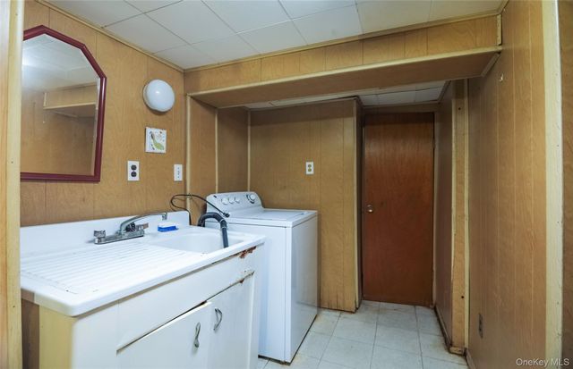141-27 Coolidge Avenue, Briarwood, NY 11435