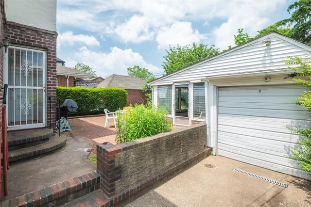 141-27 Coolidge Avenue, Briarwood, NY 11435