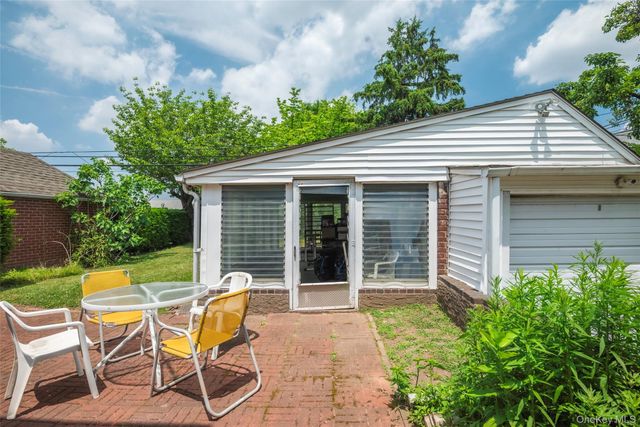 141-27 Coolidge Avenue, Briarwood, NY 11435