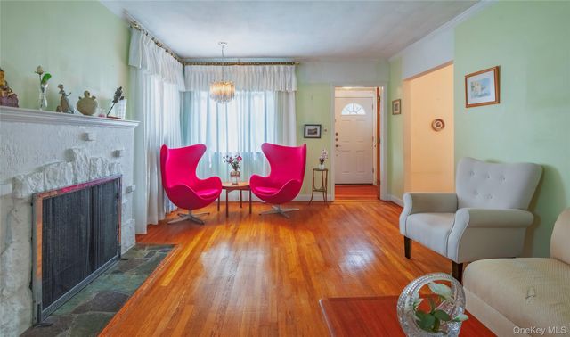 141-27 Coolidge Avenue, Briarwood, NY 11435