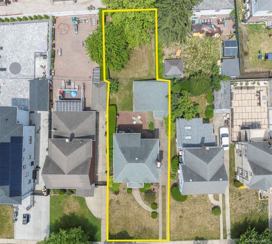 141-27 Coolidge Avenue, Briarwood, NY 11435