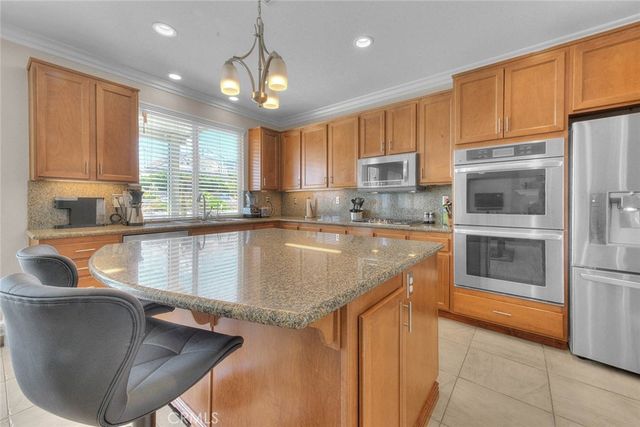 41403 Mackenzie Court, Murrieta, CA 92562